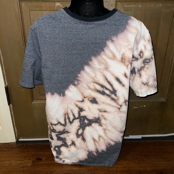 Nike Sportswear Gray & Cream Acid Wash Pattern Short Sleeve Logo Shirt Size XL - Picture 4 of 8